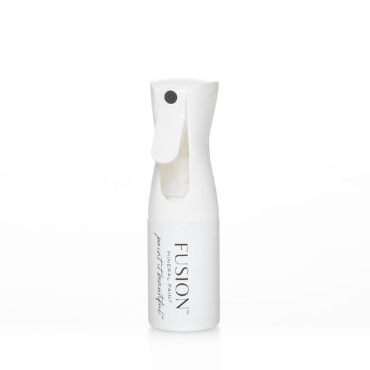 Fusion Mineral Paint Continuous Spray Bottle set against a white background